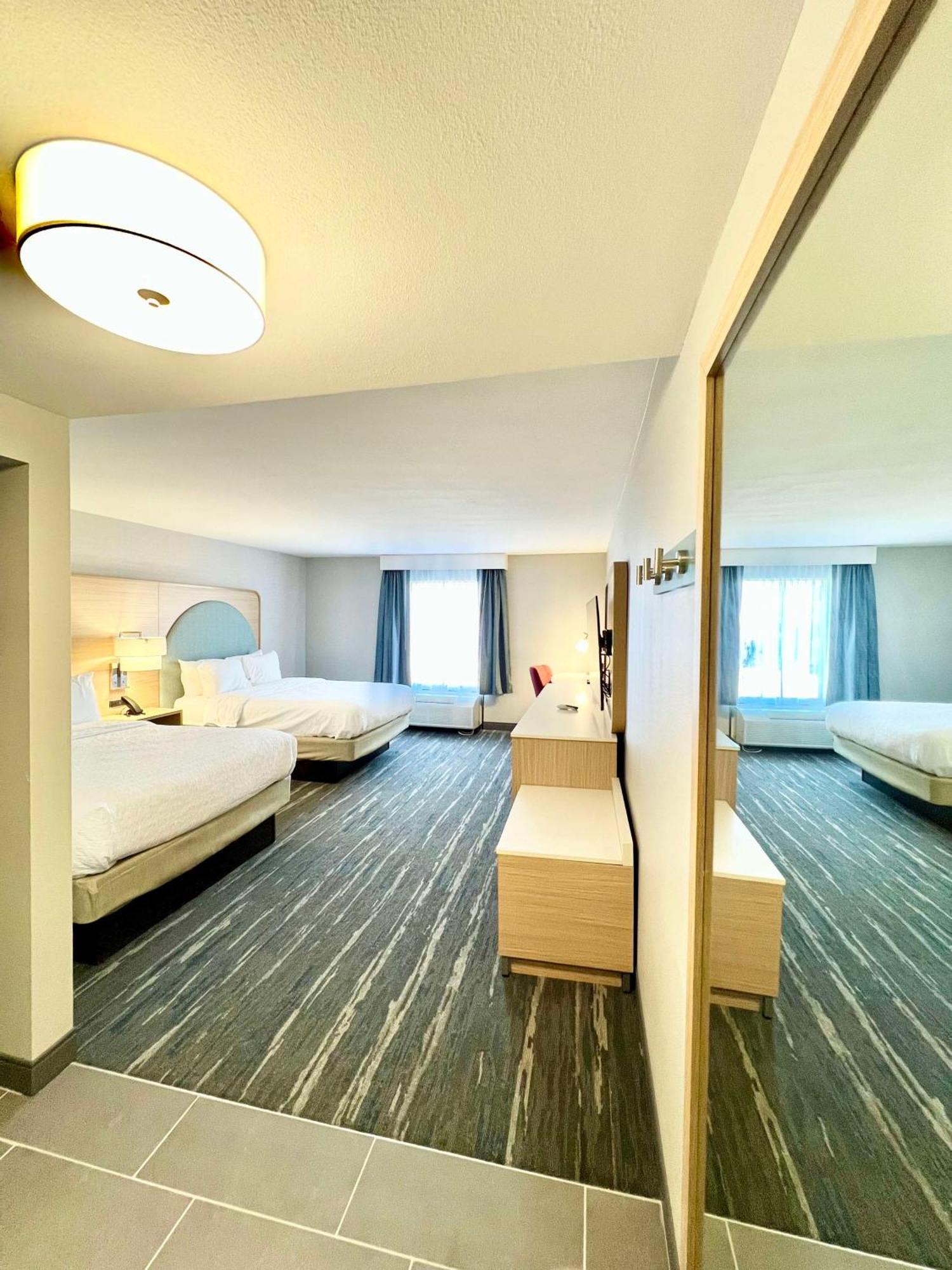 Hampton Inn Stony Creek Екстер'єр фото